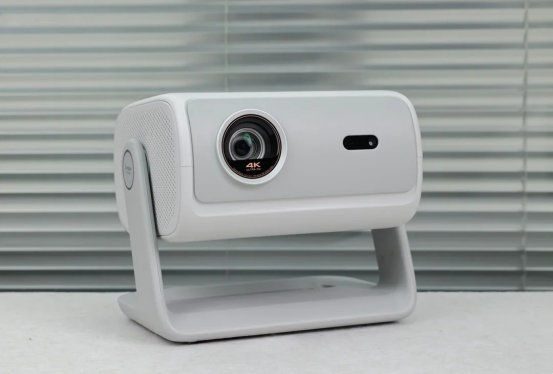 投影仪选购推荐！这六款颜值高画质好值得入PG麻将胡了免费试玩模拟器2025年家用(图2)